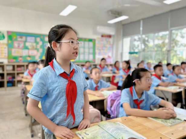 高效个性化的服务为校园办学思路清晰办理精密特征鲜明 高效个性化的服务为校园办学思路清晰办理精密特征鲜明